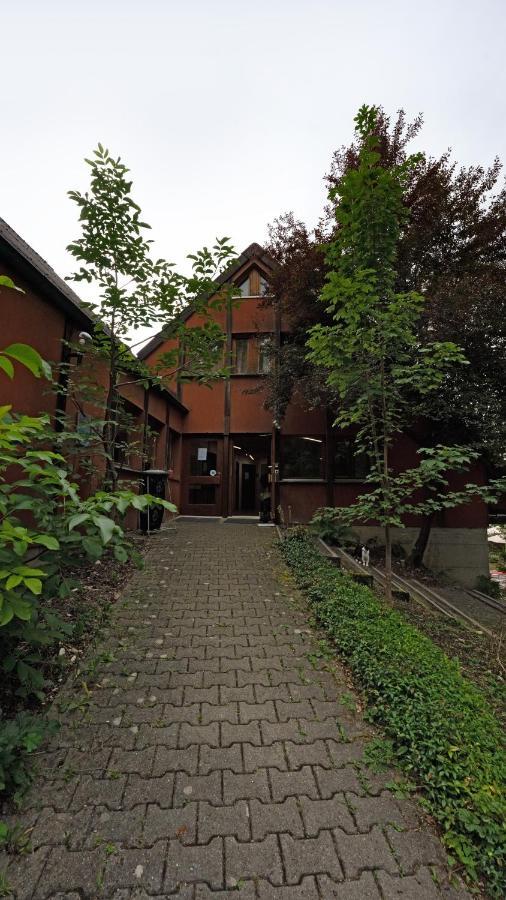 Delémont Youth Hostel Buitenkant foto