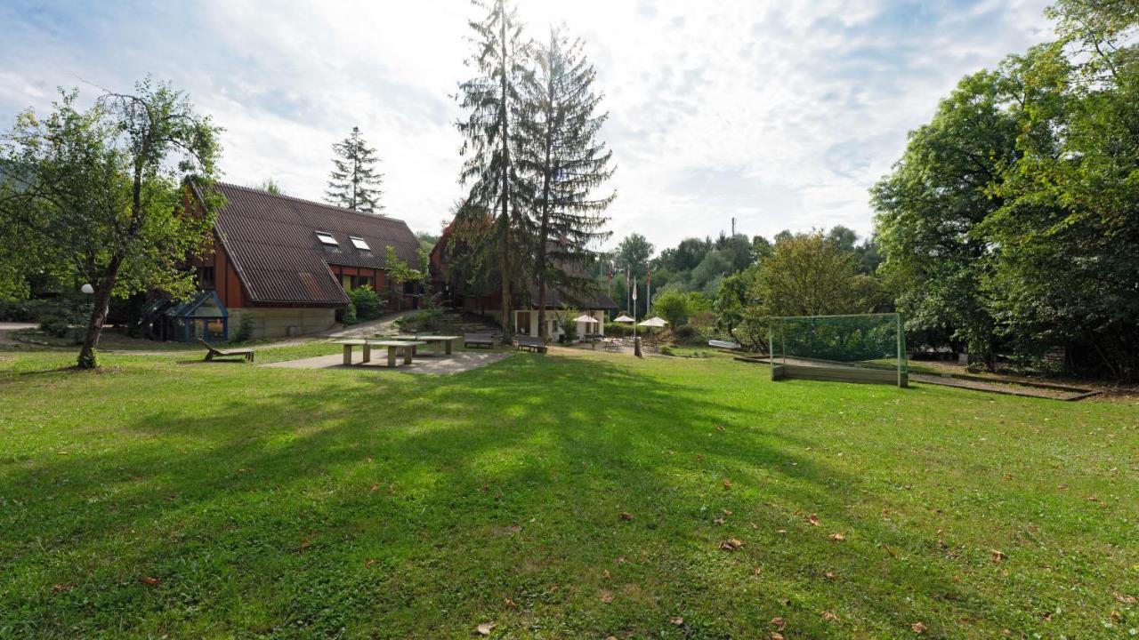 Delémont Youth Hostel Buitenkant foto