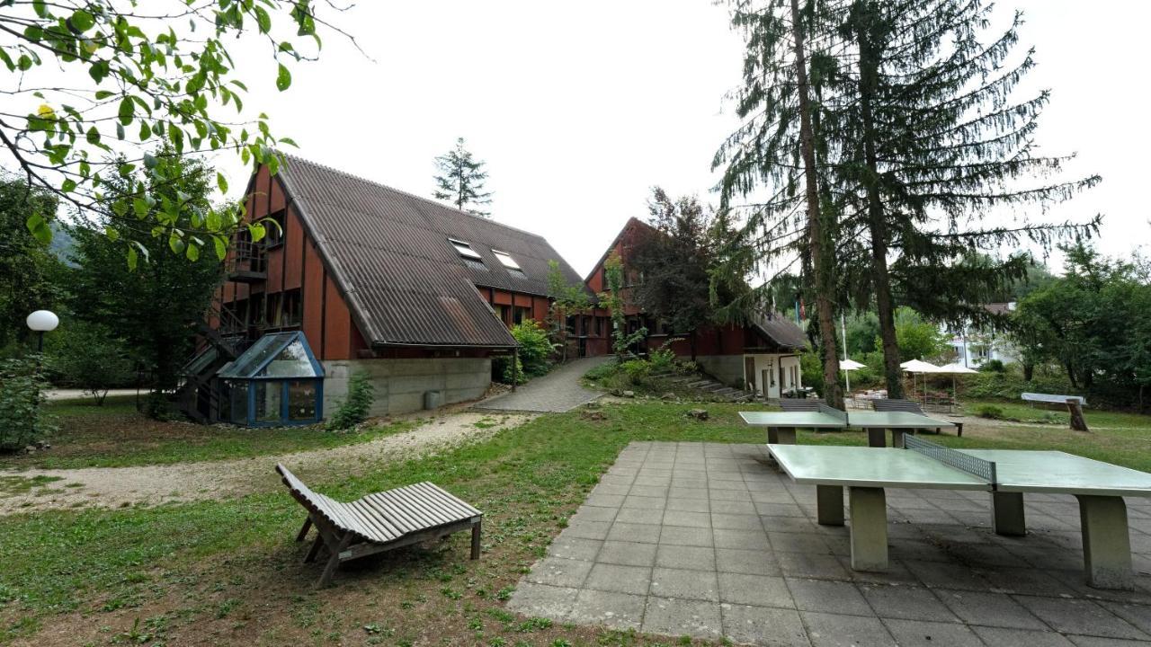 Delémont Youth Hostel Buitenkant foto