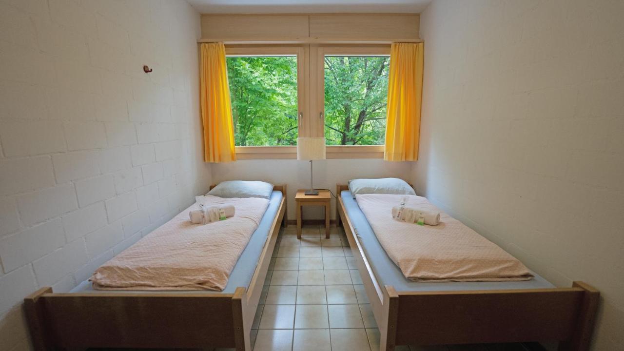 Delémont Youth Hostel Buitenkant foto