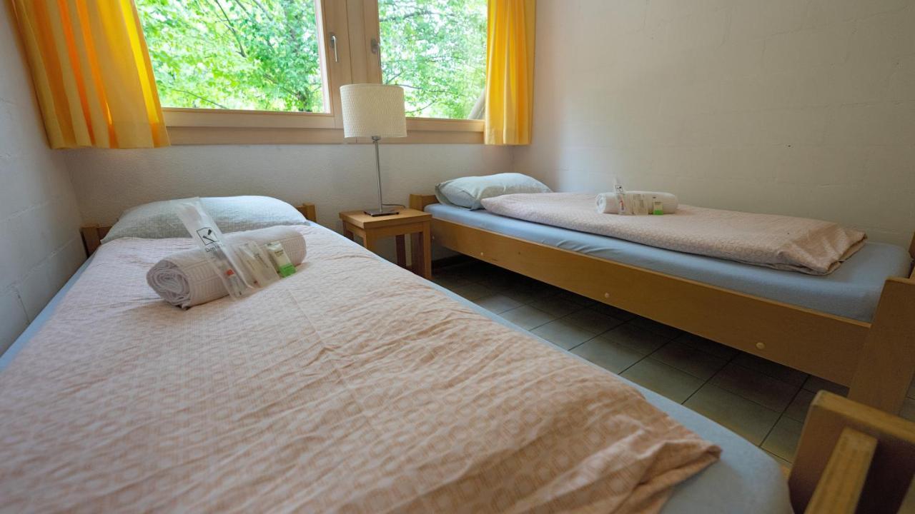 Delémont Youth Hostel Buitenkant foto