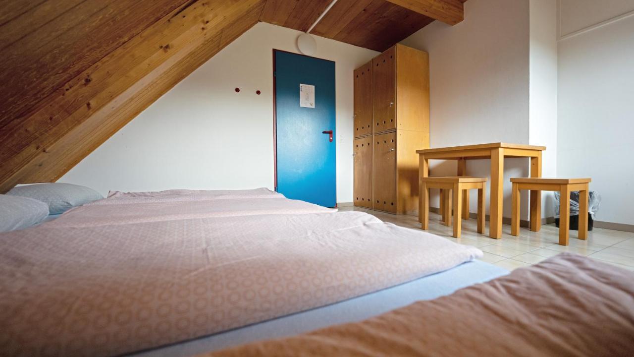 Delémont Youth Hostel Buitenkant foto
