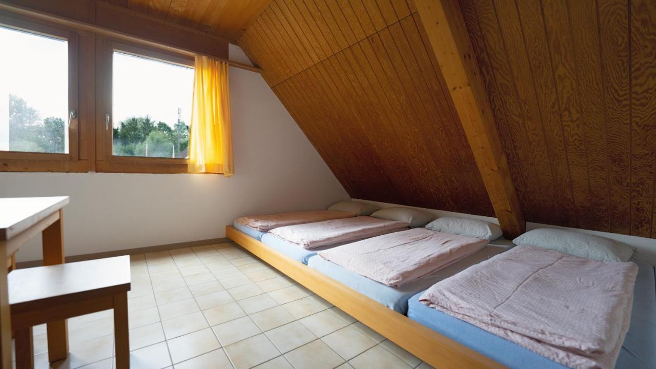 Delémont Youth Hostel Buitenkant foto