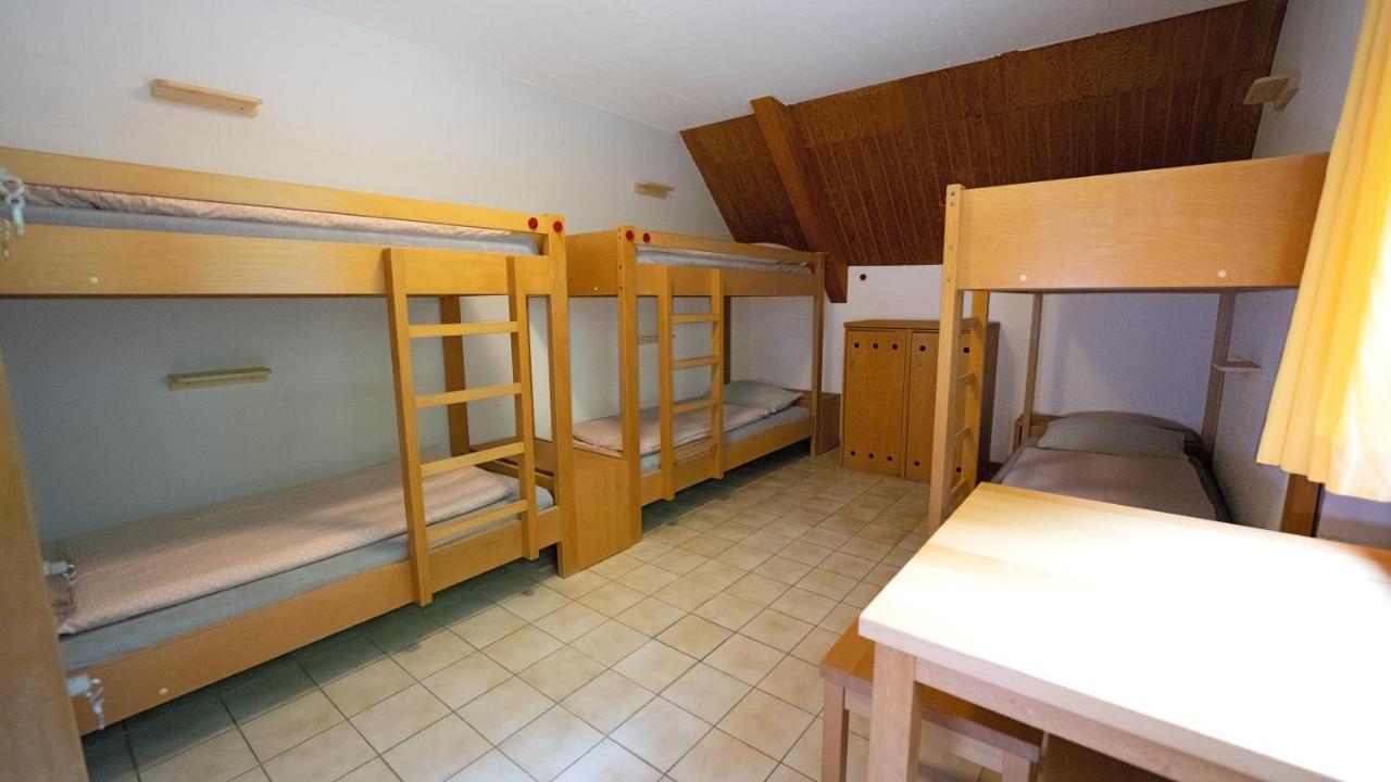 Delémont Youth Hostel Buitenkant foto