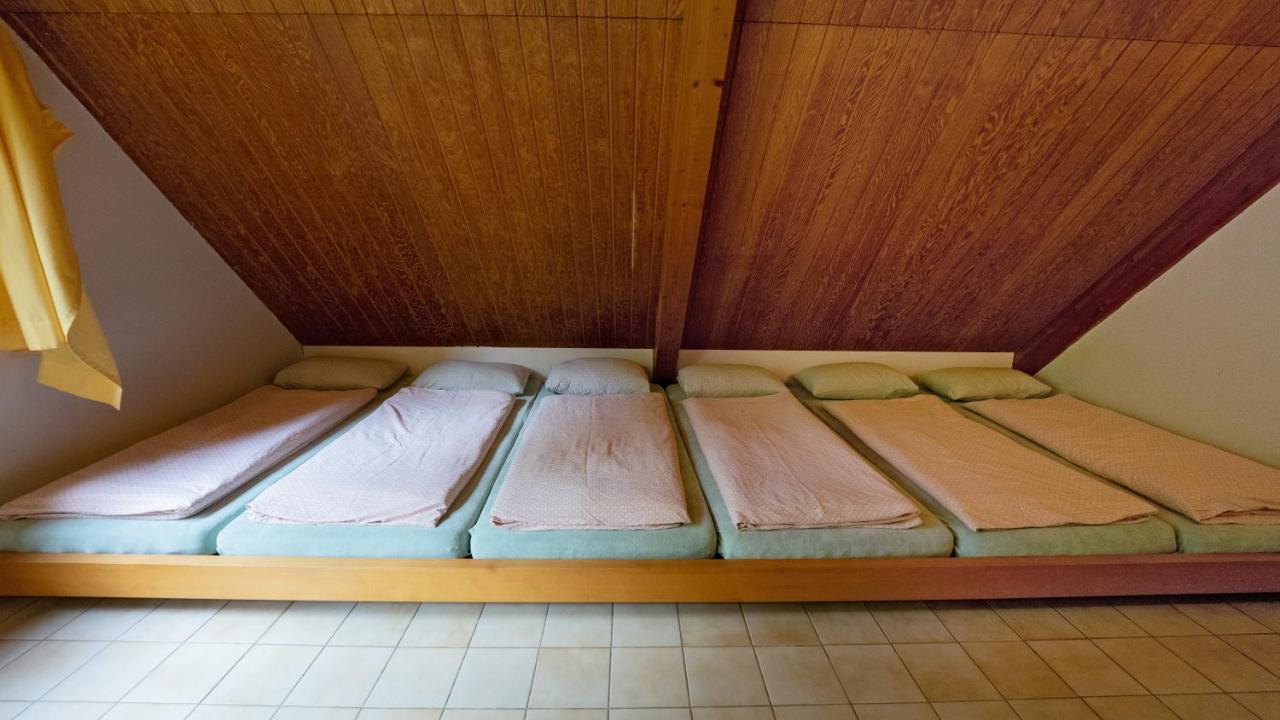 Delémont Youth Hostel Buitenkant foto