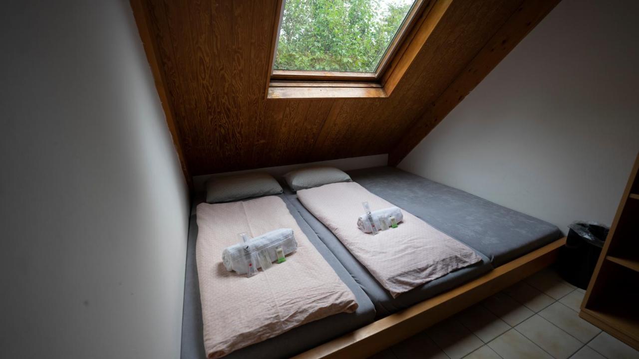 Delémont Youth Hostel Buitenkant foto